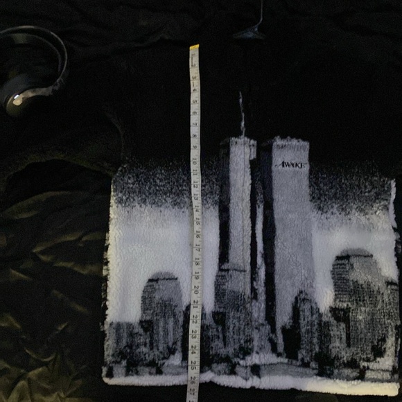 Awake NY Men's Black and White Jacket coast to coast - Picture 4 of 4